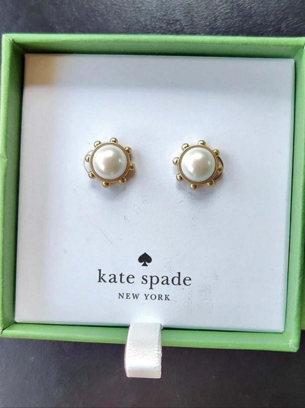 Kate Spade Flying Colors Pearl Stud Earrings in White & Gold NWT